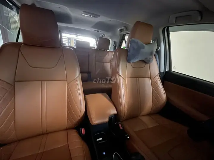 Toyota Fortuner 2022 photo 2