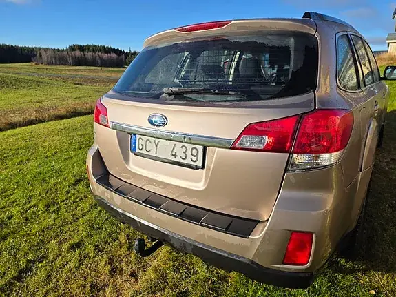 Subaru Outback 2013 photo 2