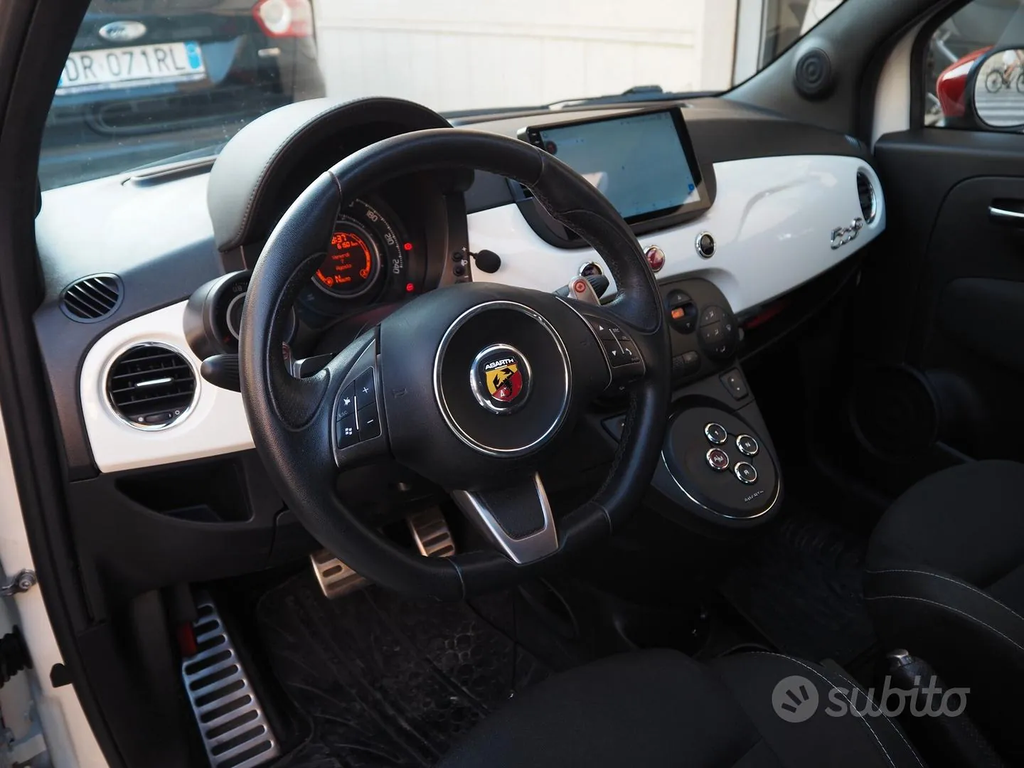 Abarth 500 2010 photo 4