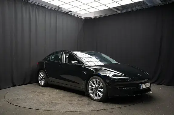 Tesla Model 3 2024 photo 5