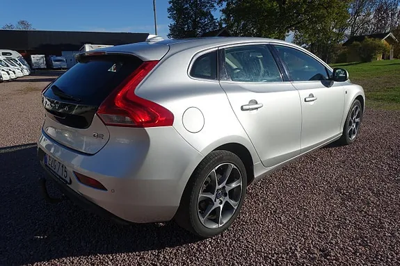 Volvo V40 2016 photo 2