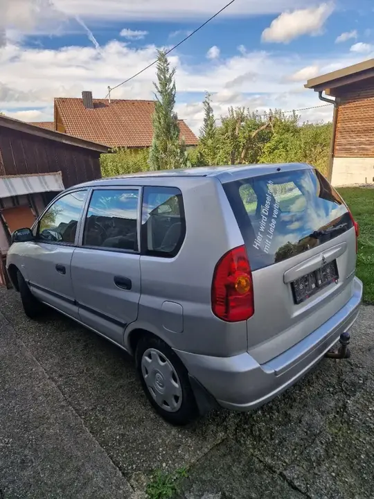 Mitsubishi Space Star 2003 photo 2