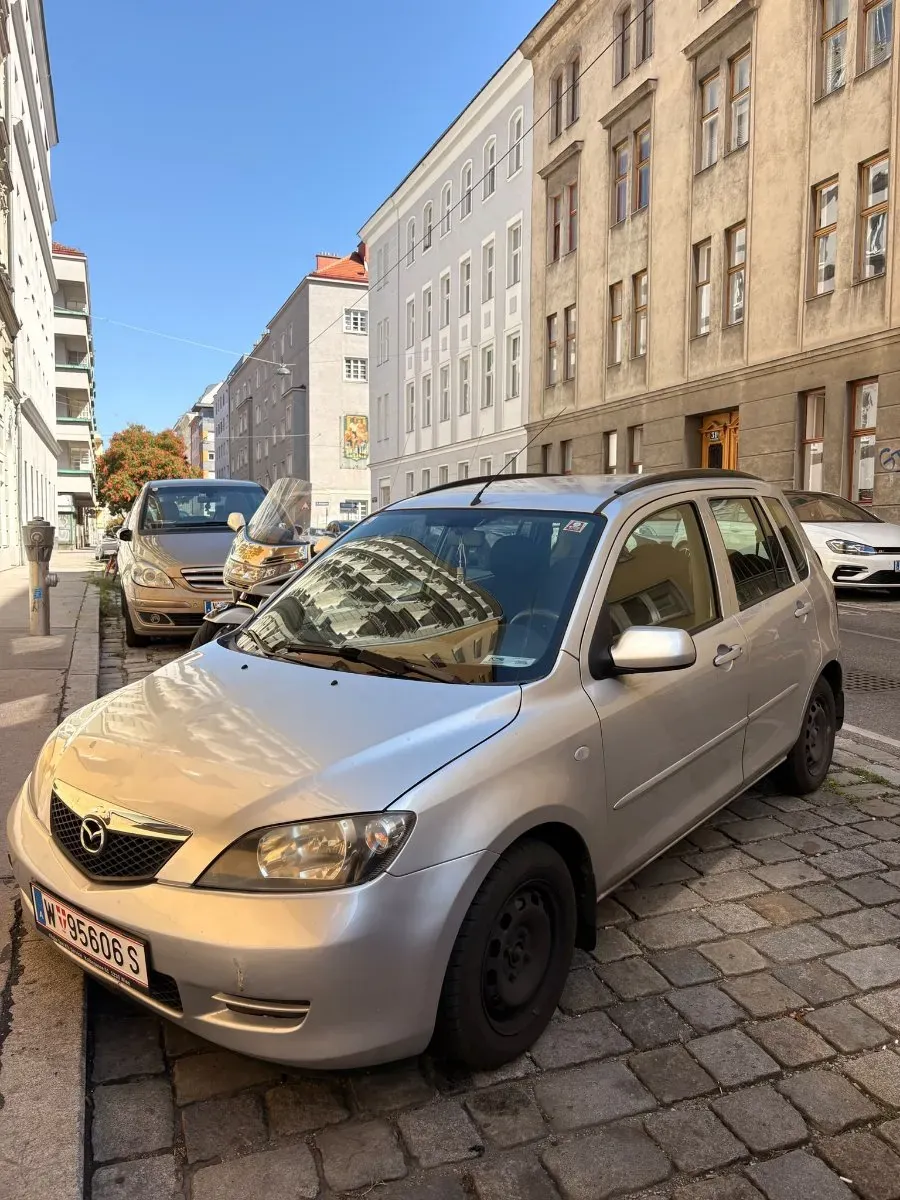 Mazda Mazda2