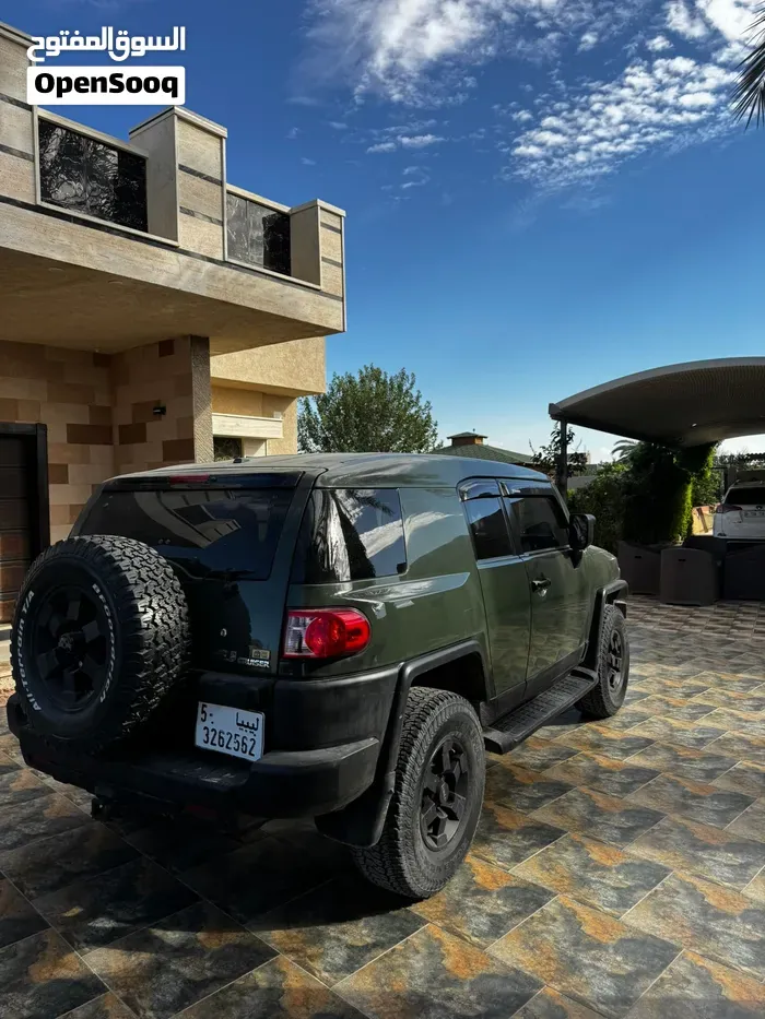 Toyota Fj Gxr 2013 photo 4