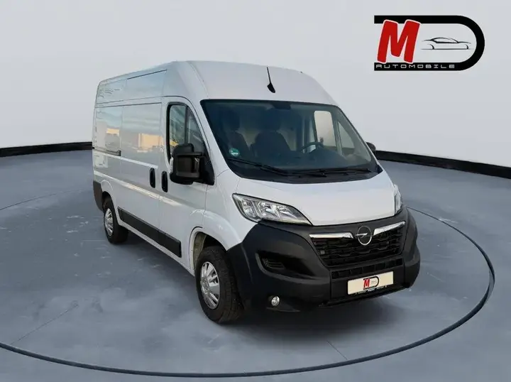 Opel Movano