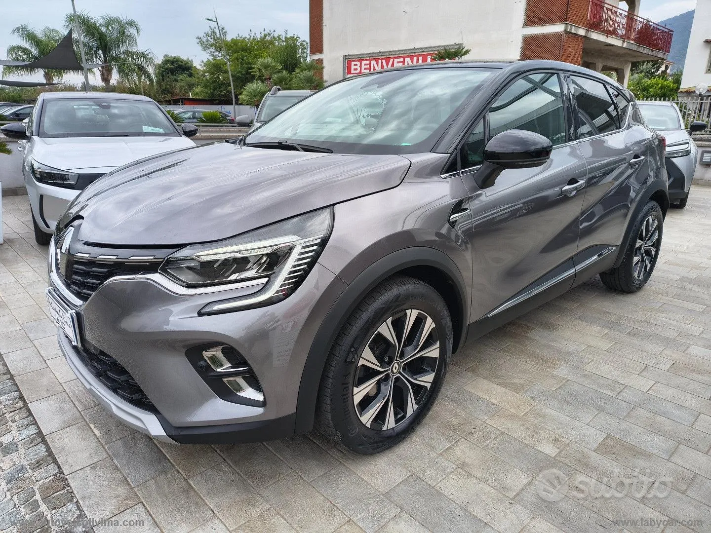 Renault Captur 2023 photo 3