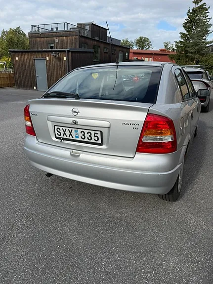 Opel Astra 2002 photo 2