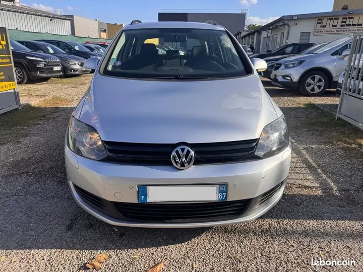 Volkswagen Golf 2009 photo 2