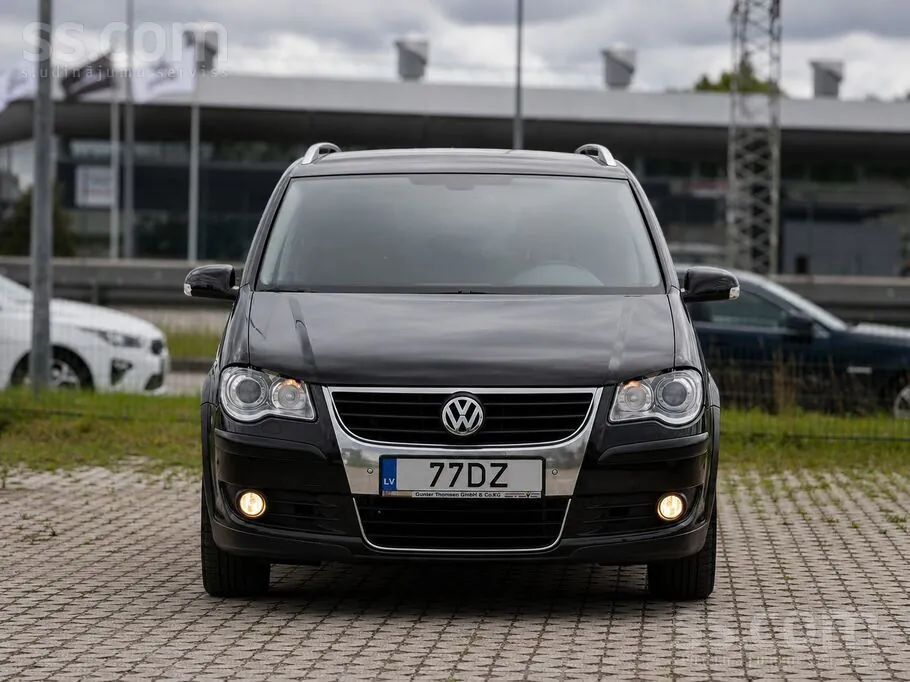Volkswagen Touran 2007 photo 2