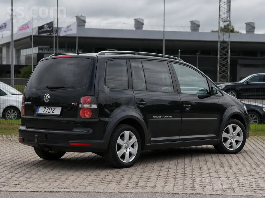 Volkswagen Touran 2007 photo 4