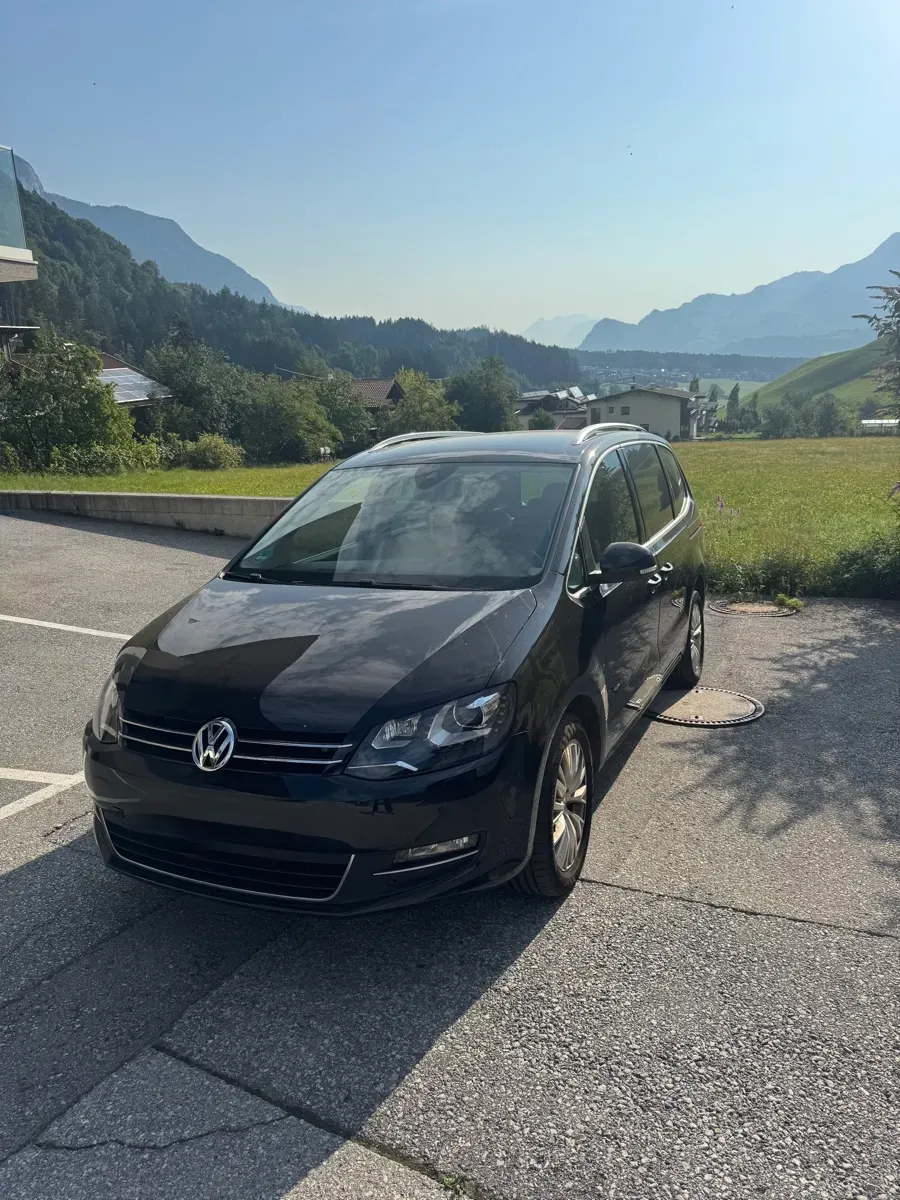 Volkswagen Sharan 2012 photo 3