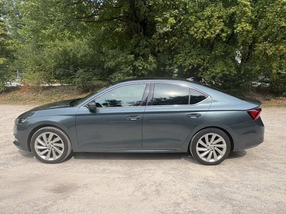 Skoda Octavia 2021 photo 2