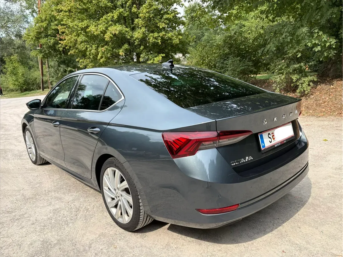 Skoda Octavia 2021 photo 3
