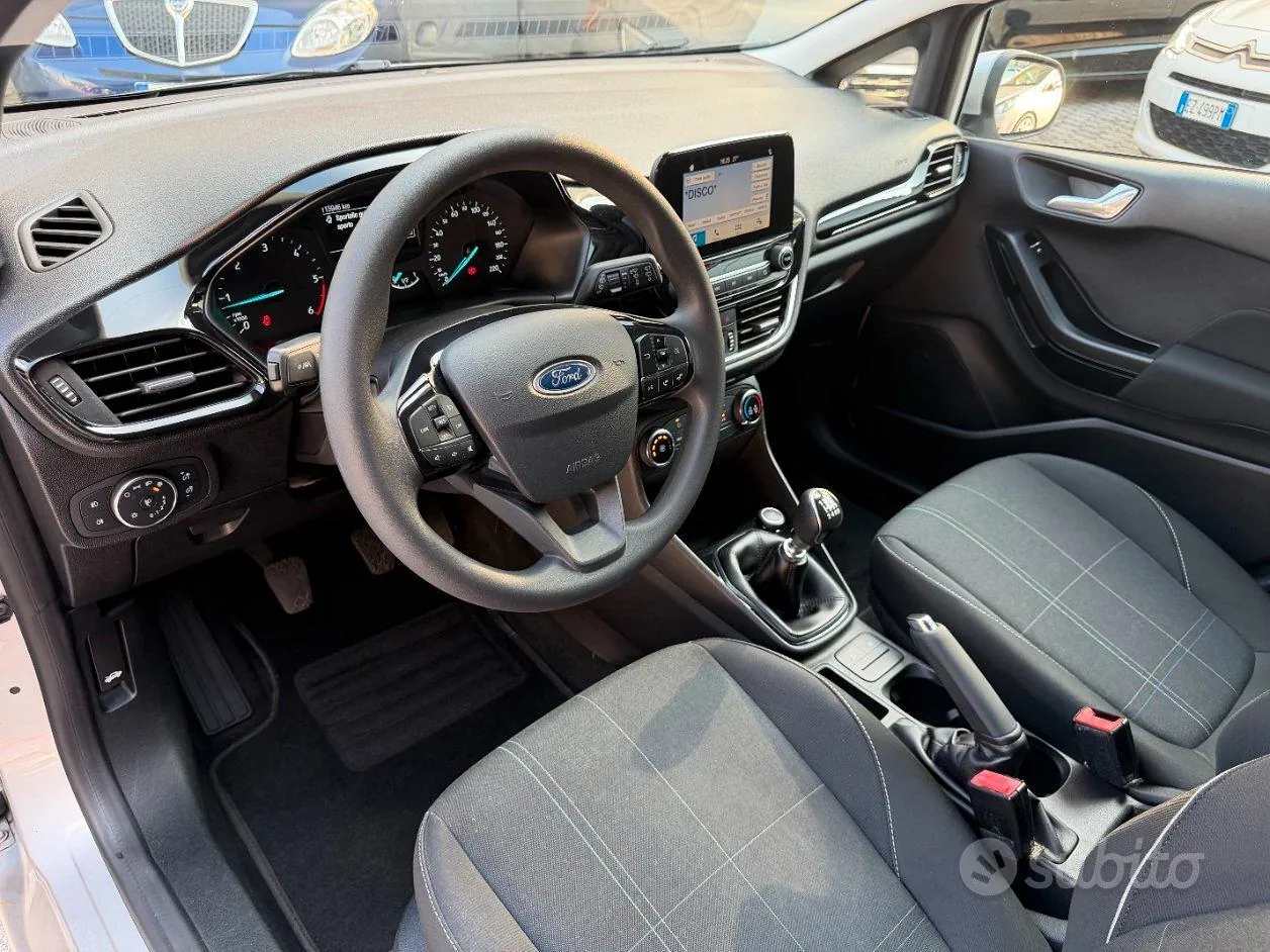 Ford Fiesta 2018 photo 2