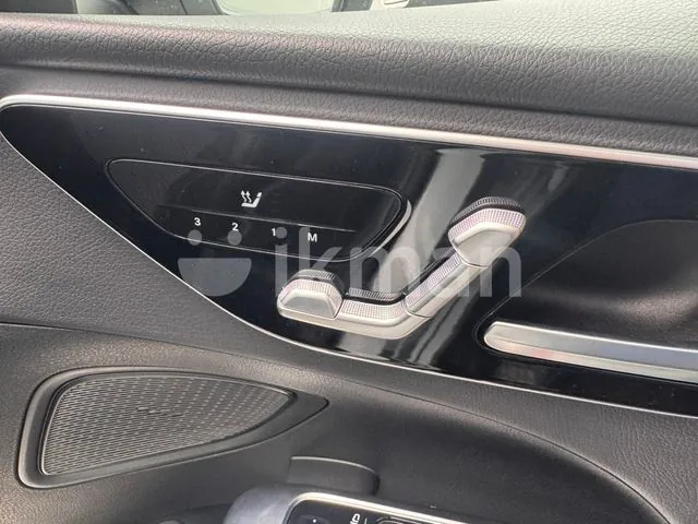 Mercedes-Benz C200 2023 photo 5