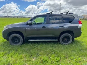 Toyota Land Cruiser Prado 2011 photo 5