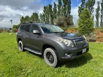 Toyota Land Cruiser Prado 2011 photo 2