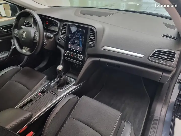 Renault Megane 2022 photo 3