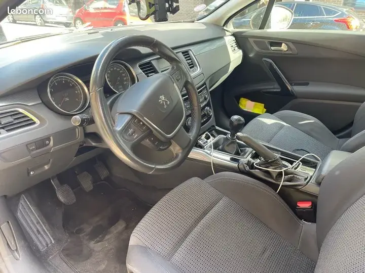 Peugeot 508 2011 photo 3