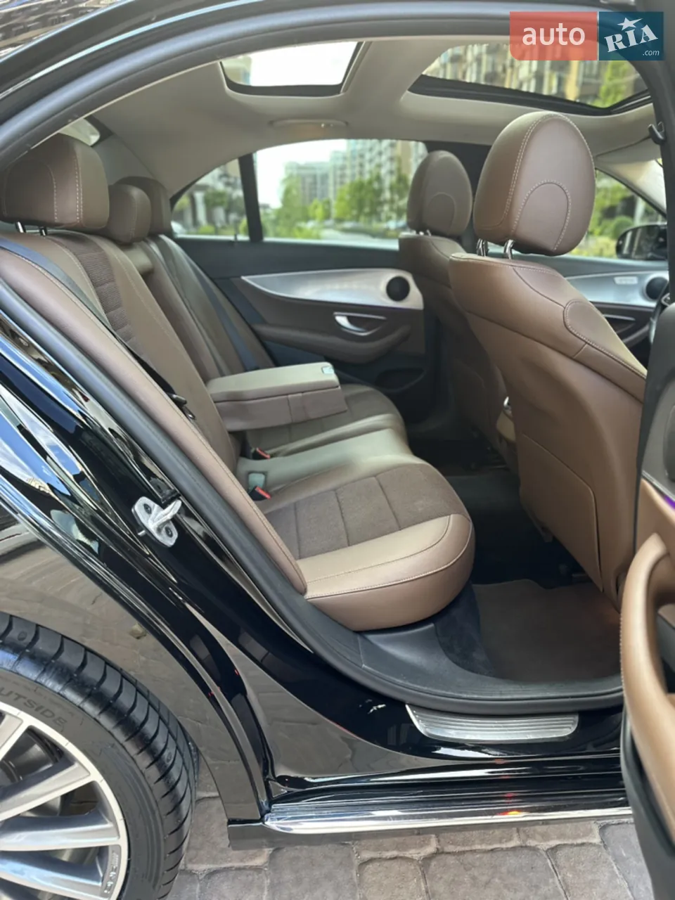 Mercedes-Benz E-Class 2018 photo 3
