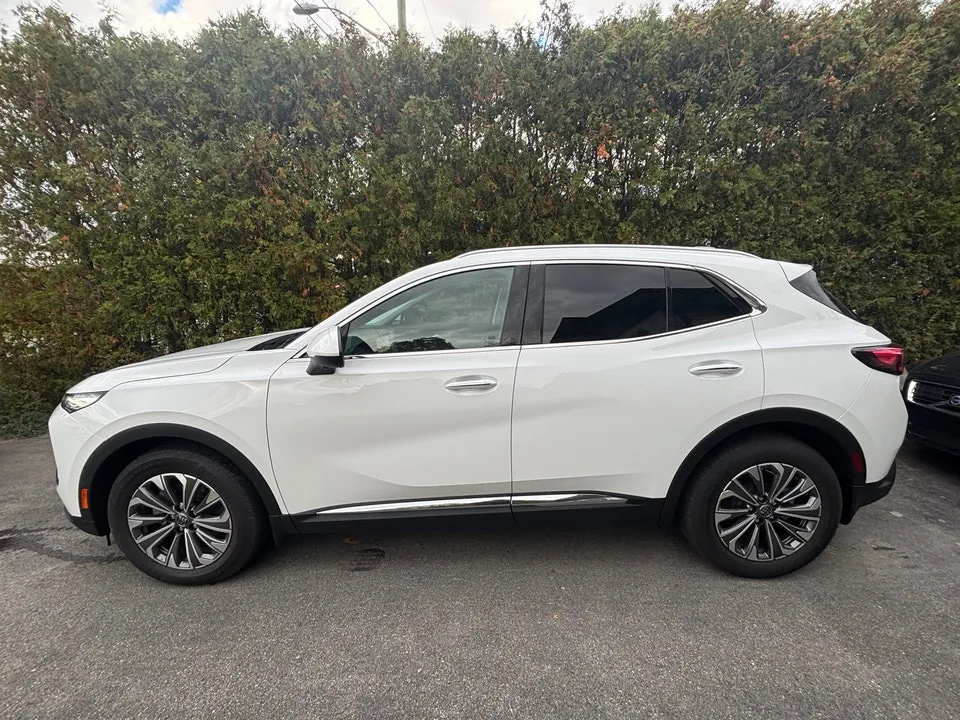 Buick Envision 2026 photo 2