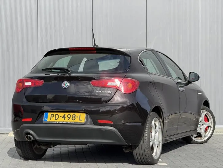 Alfa Romeo Giulietta 2017 photo 2