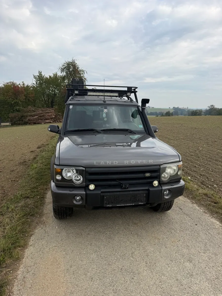 Land Rover Discovery 2004 photo 2