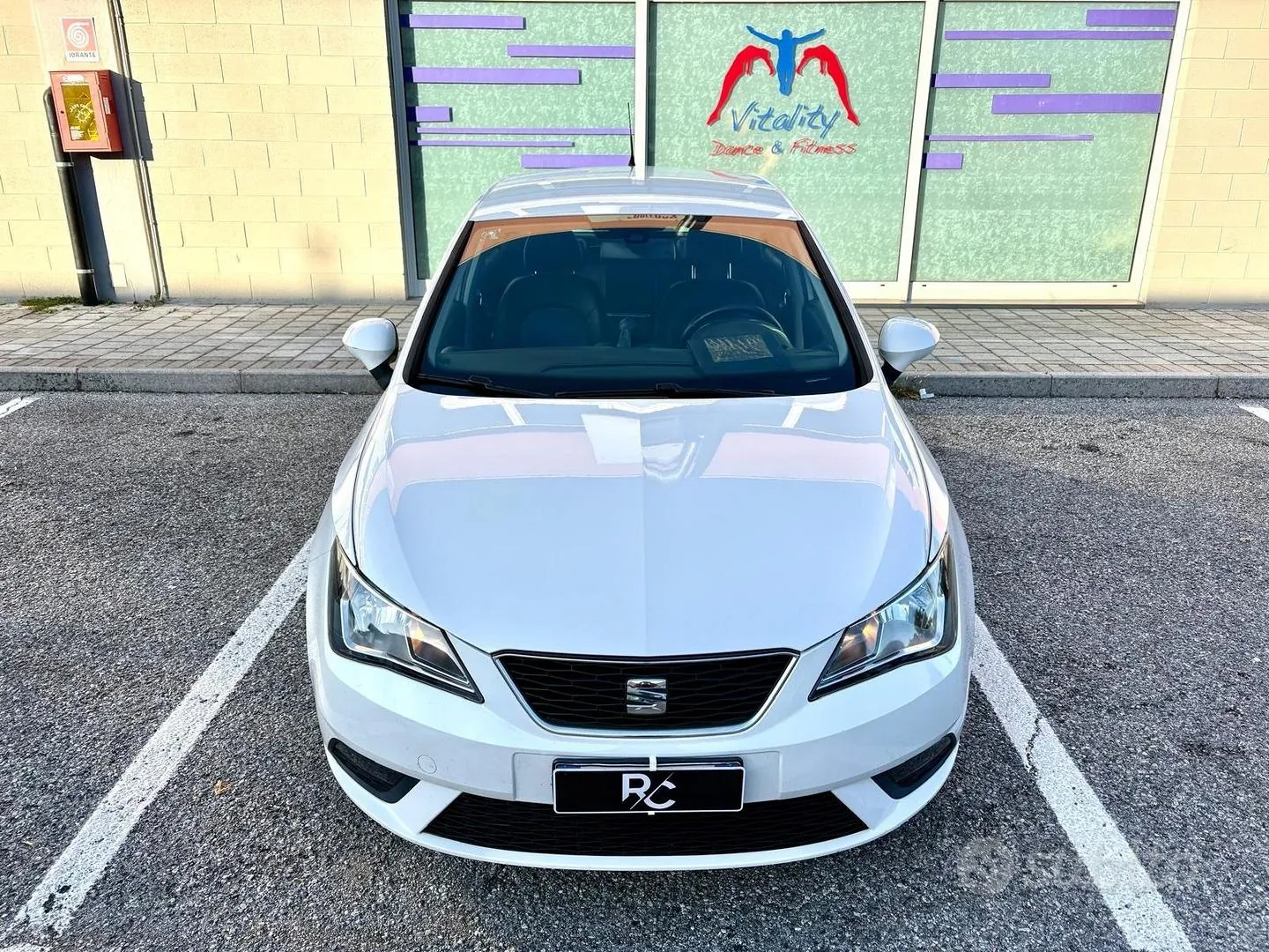 Seat Ibiza 2015 photo 2