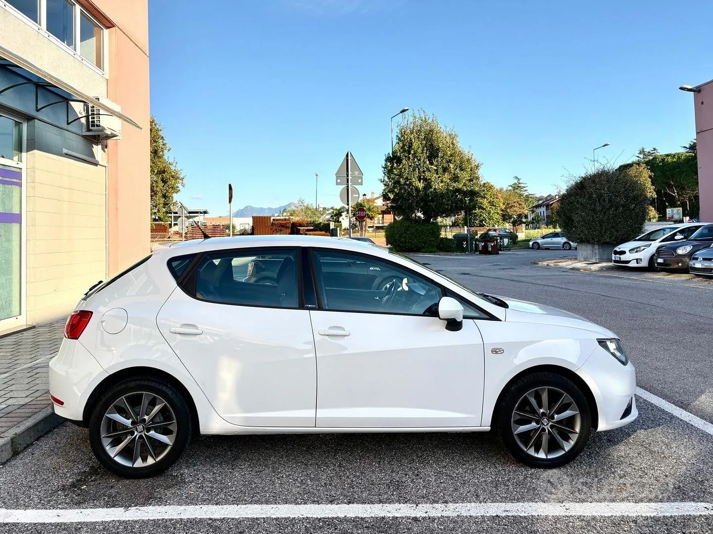 Seat Ibiza 2015 photo 4