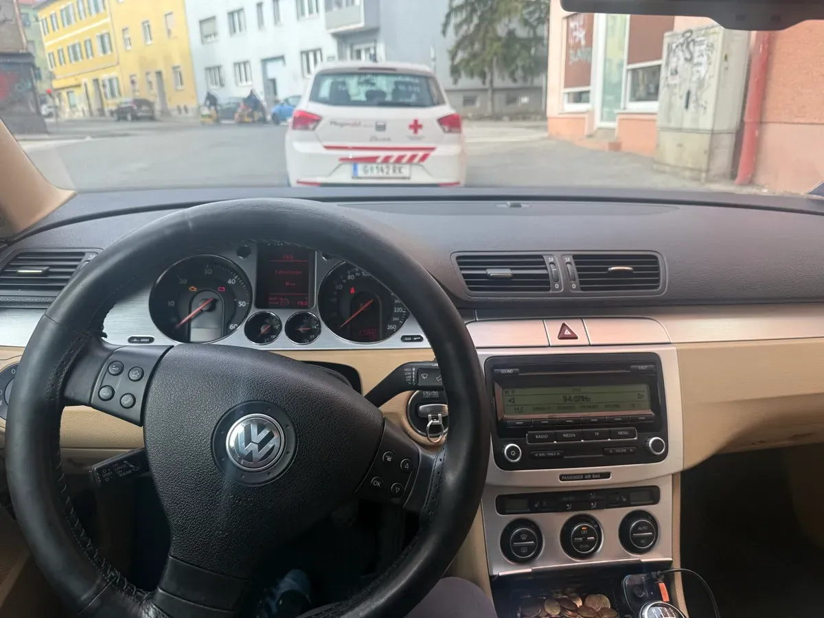 Volkswagen Passat 2009 photo 3