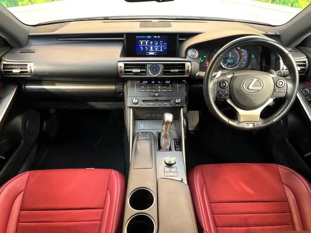 Lexus Is 2015 photo 2