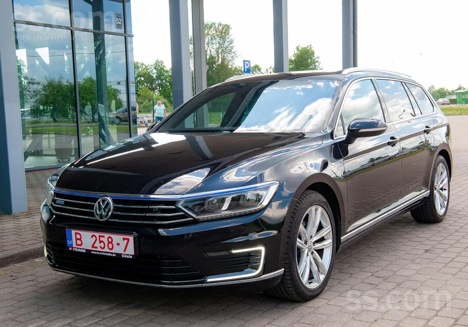 Volkswagen Passat 2015 photo 2