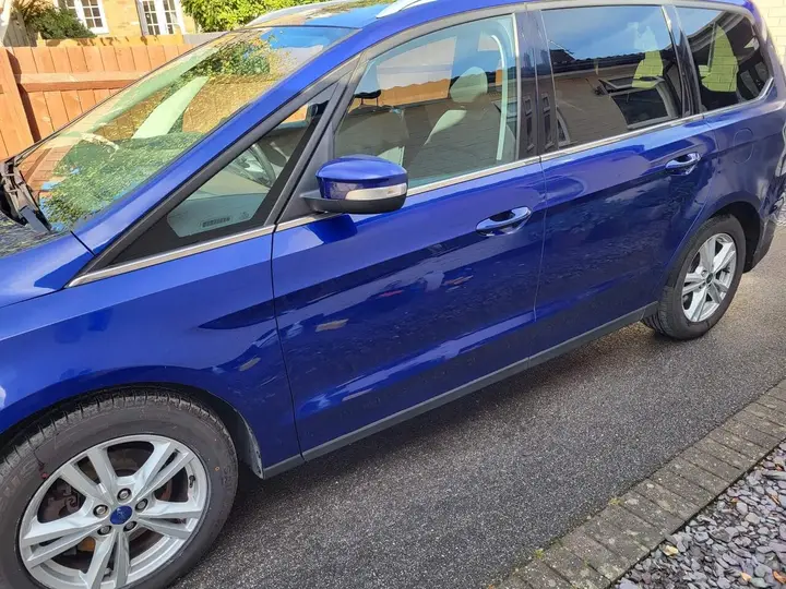 Ford Galaxy 2016 photo 2