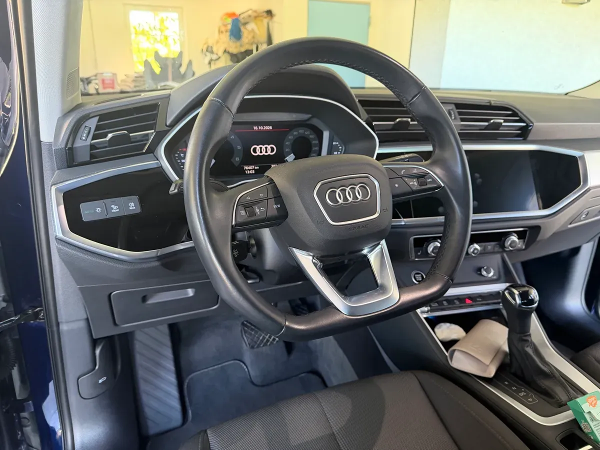 Audi Q3 2022 photo 2