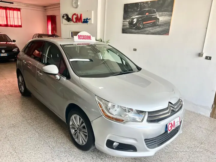 Citroen C4 Picasso 2012 photo 2