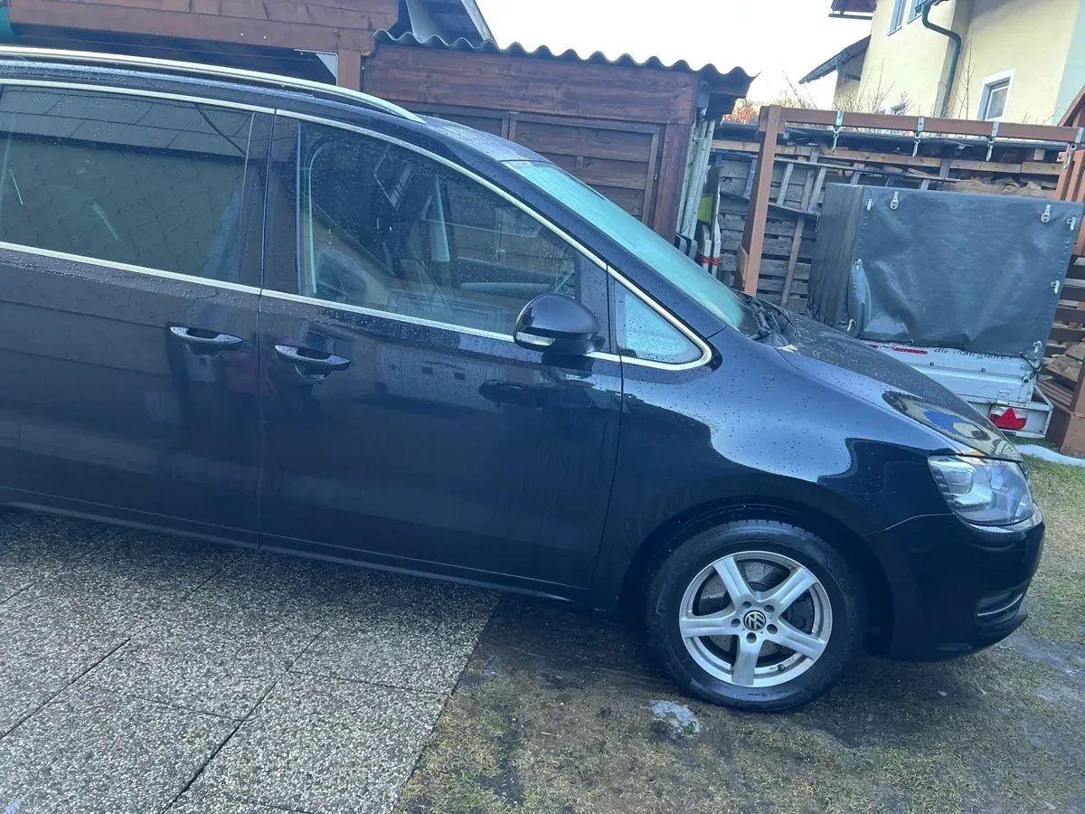 Volkswagen Sharan 2013 photo 2