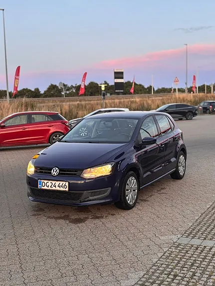 Volkswagen Polo 2011 photo 2