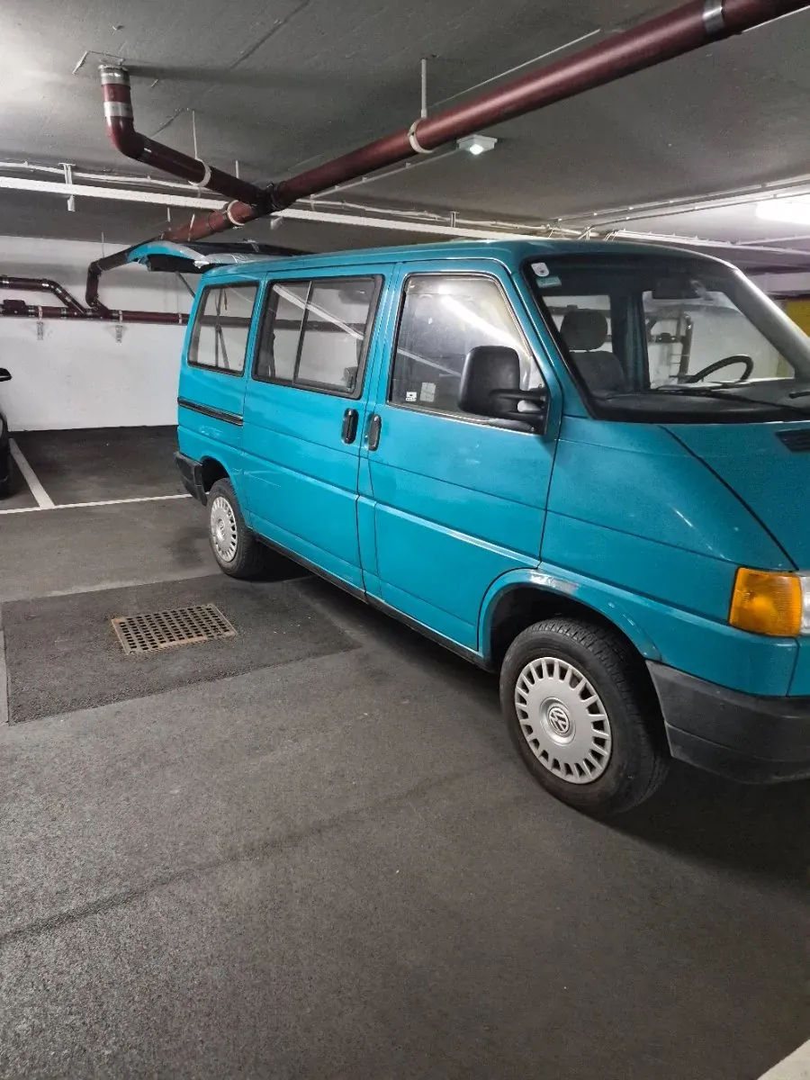 Volkswagen T4 1991 photo 2