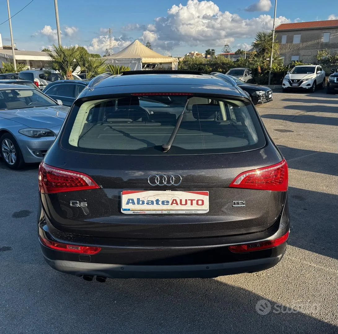 Audi Q5 2010 photo 5