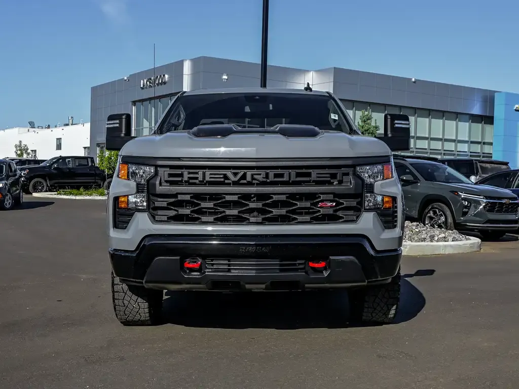 Chevrolet Silverado 1500 2024 photo 3