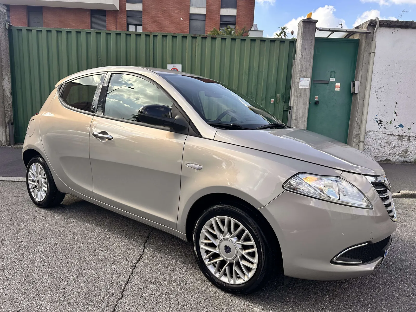 Lancia Ypsilon 2013 photo 3
