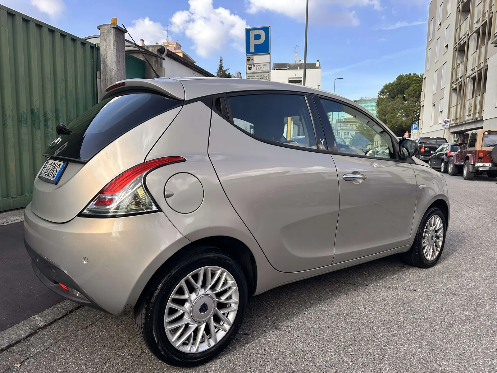 Lancia Ypsilon 2013 photo 4