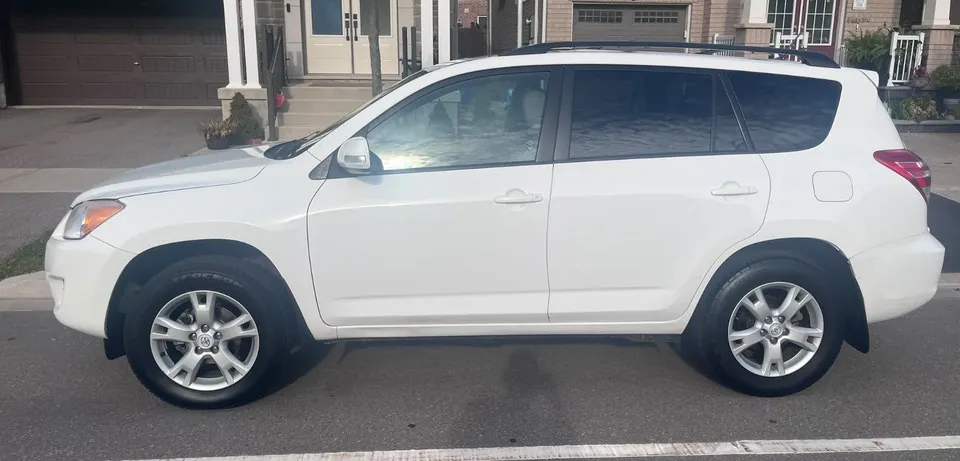 Toyota Rav4 2012 photo 4