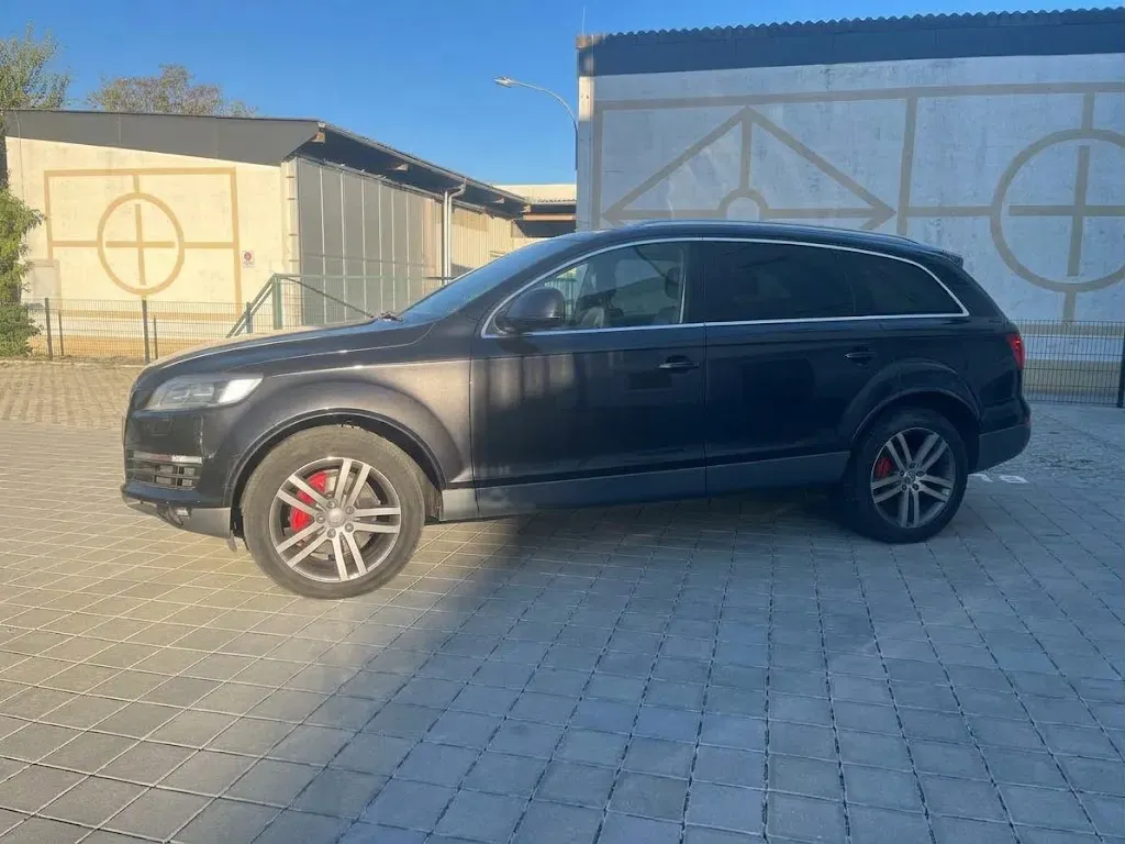 Audi Q7 2007 photo 2