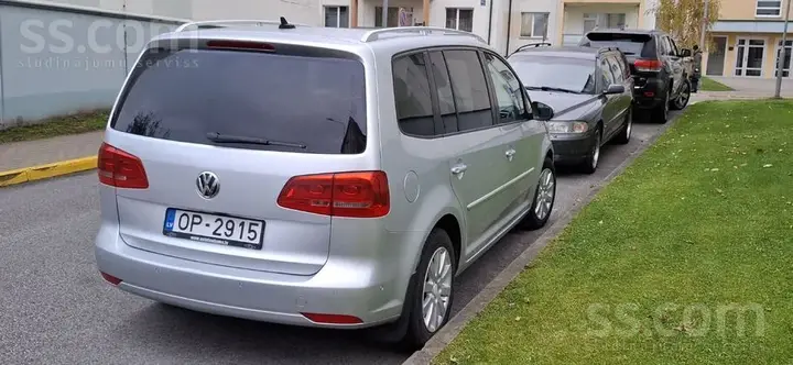 Volkswagen Touran 2013 photo 3