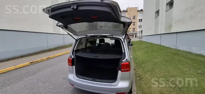 Volkswagen Touran 2013 photo 4