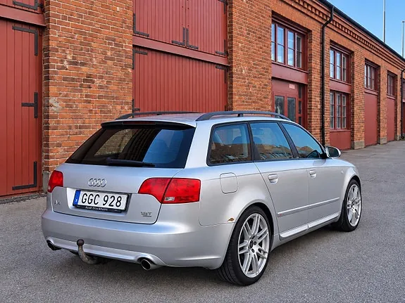 Audi A4 2008 photo 2