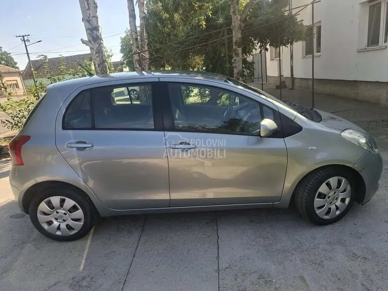 Toyota Yaris 2007 photo 4