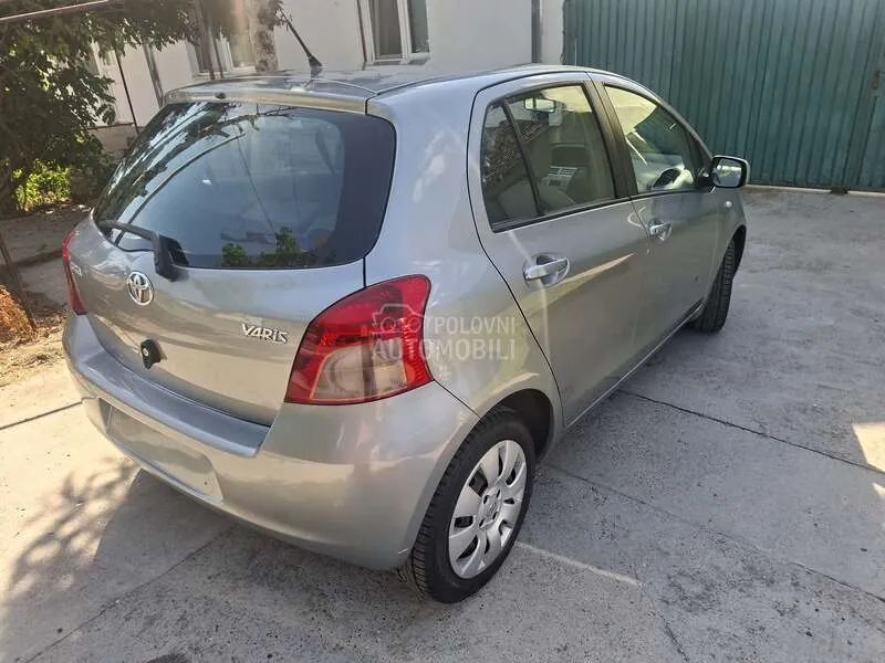 Toyota Yaris 2007 photo 5