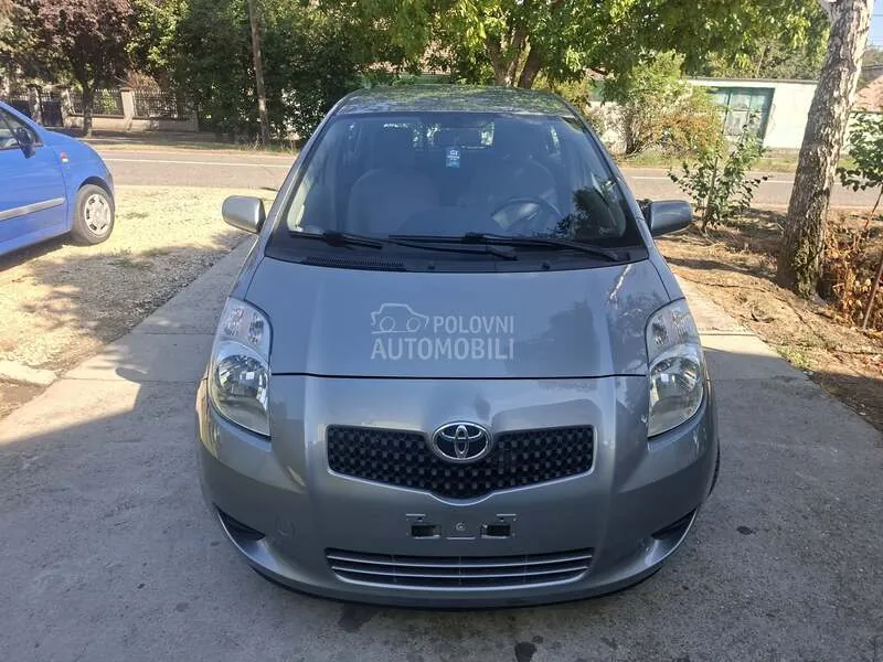 Toyota Yaris 2007 photo 2